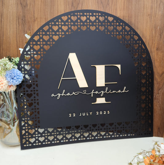 Wedding Welcome Sign – Earthy Rattan Heart Arch